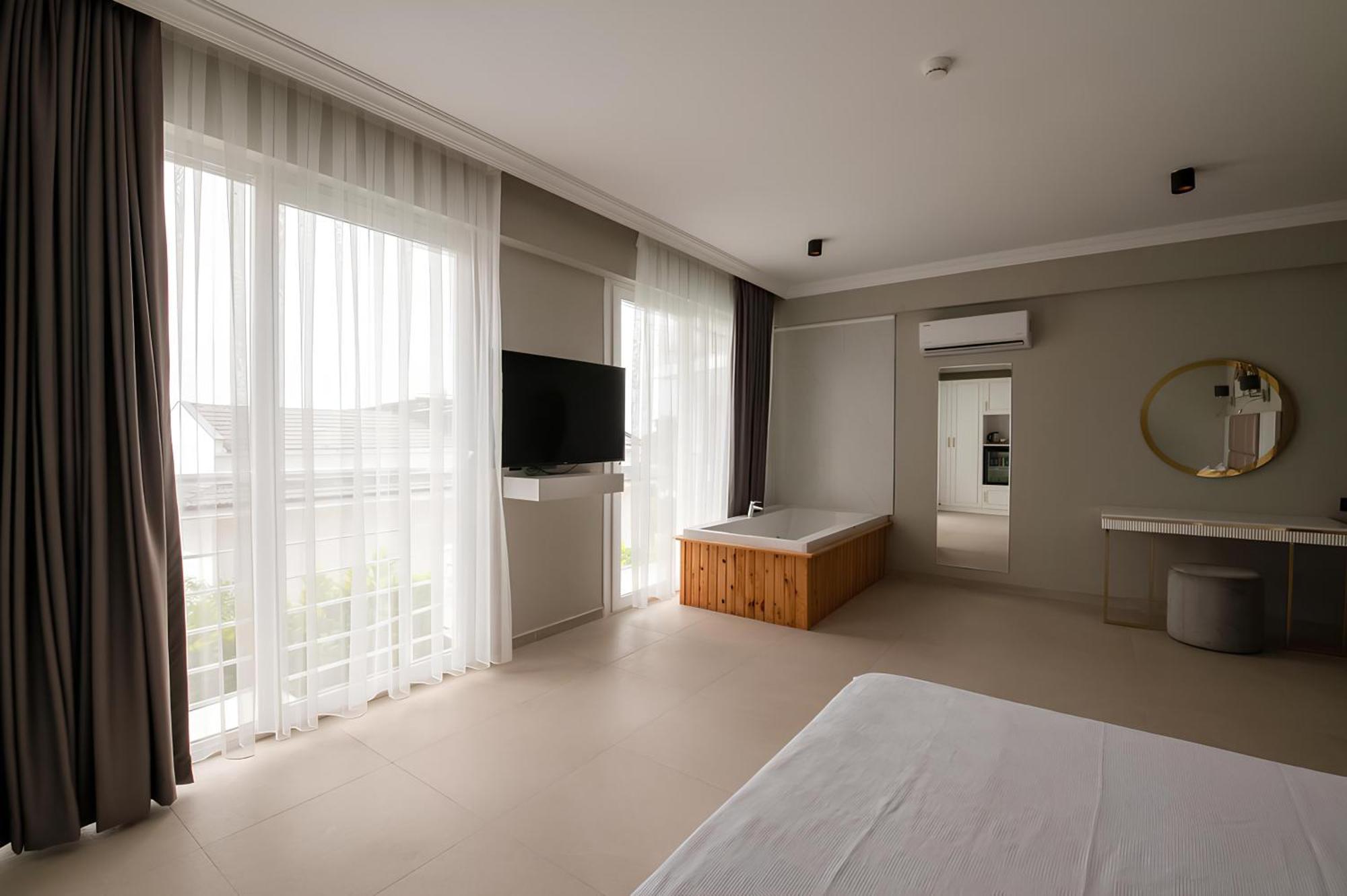 Ramada By Wyndham Fethiye Oludeniz Adult Only Hotel Екстериор снимка