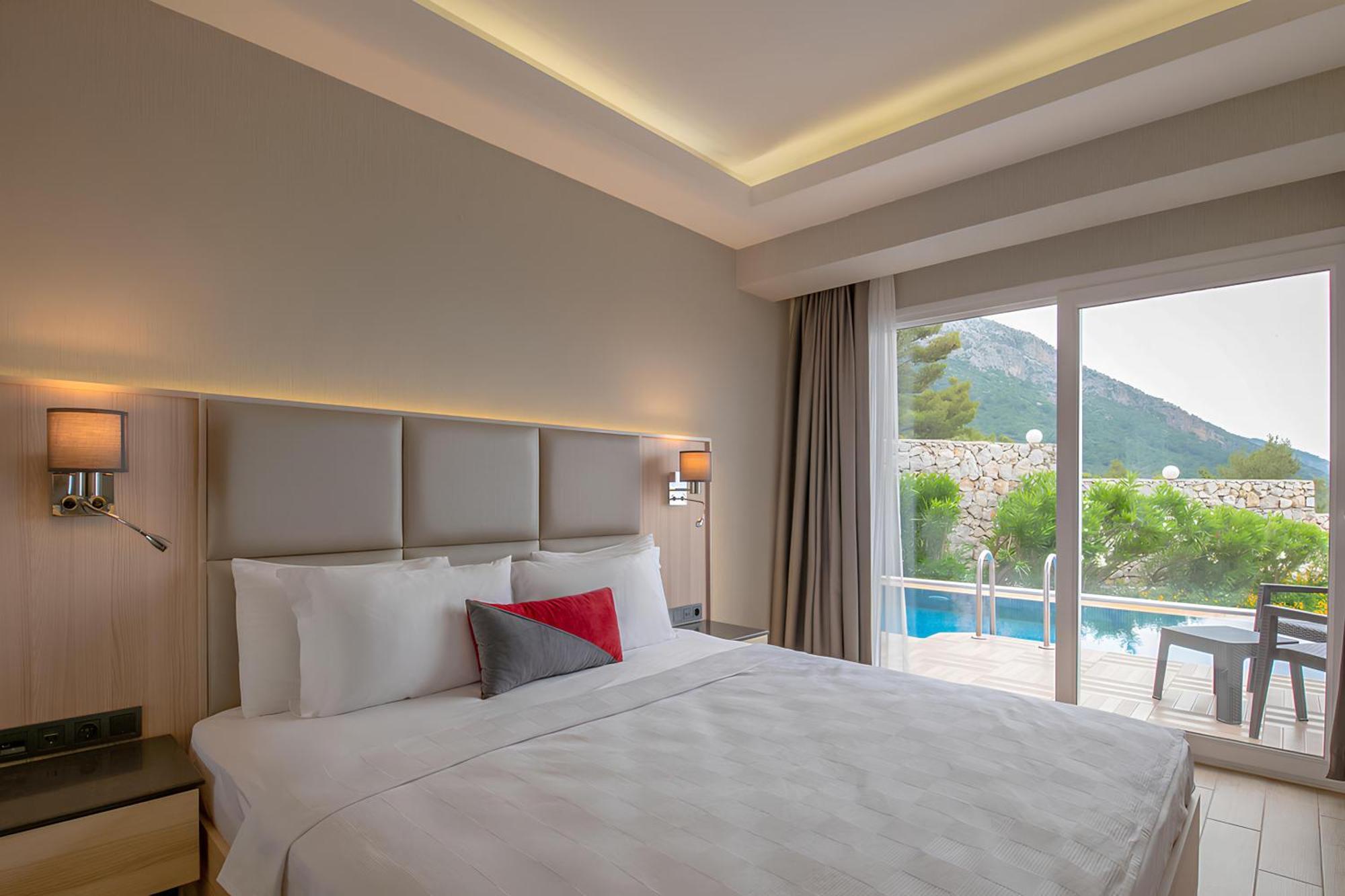 Ramada By Wyndham Fethiye Oludeniz Adult Only Hotel Екстериор снимка