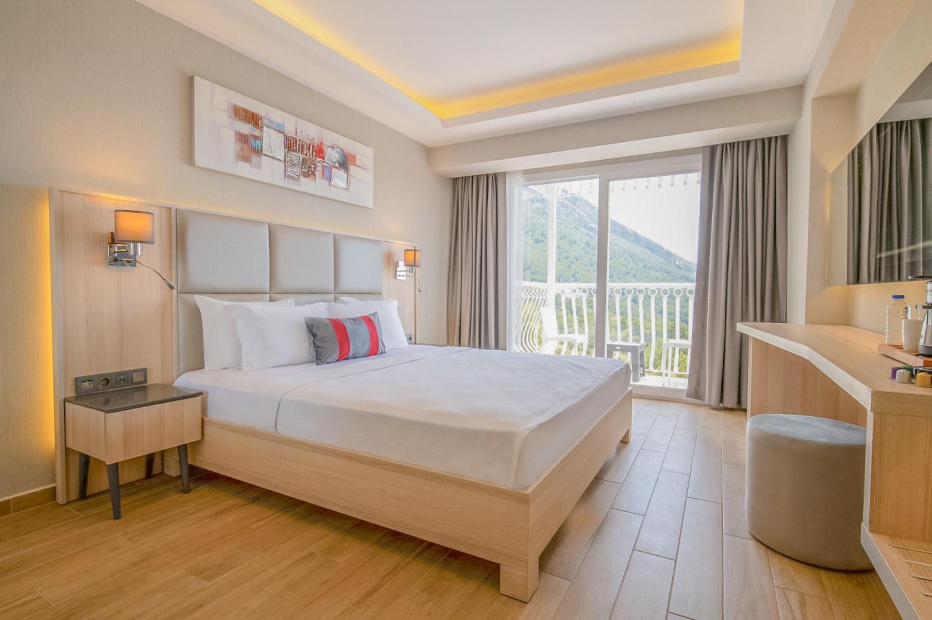 Ramada By Wyndham Fethiye Oludeniz Adult Only Hotel Екстериор снимка