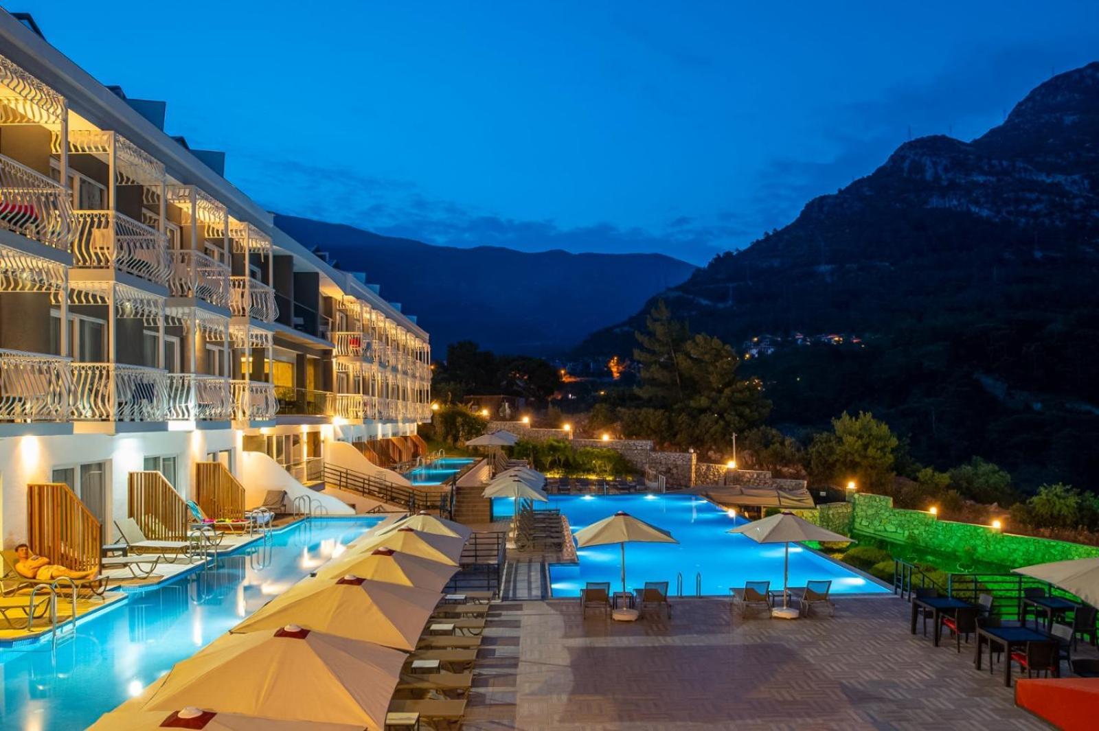 Ramada By Wyndham Fethiye Oludeniz Adult Only Hotel Екстериор снимка