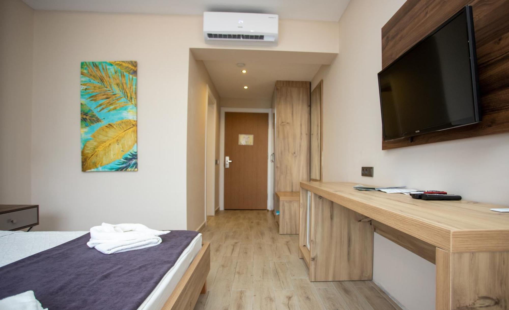 Ramada By Wyndham Fethiye Oludeniz Adult Only Hotel Екстериор снимка