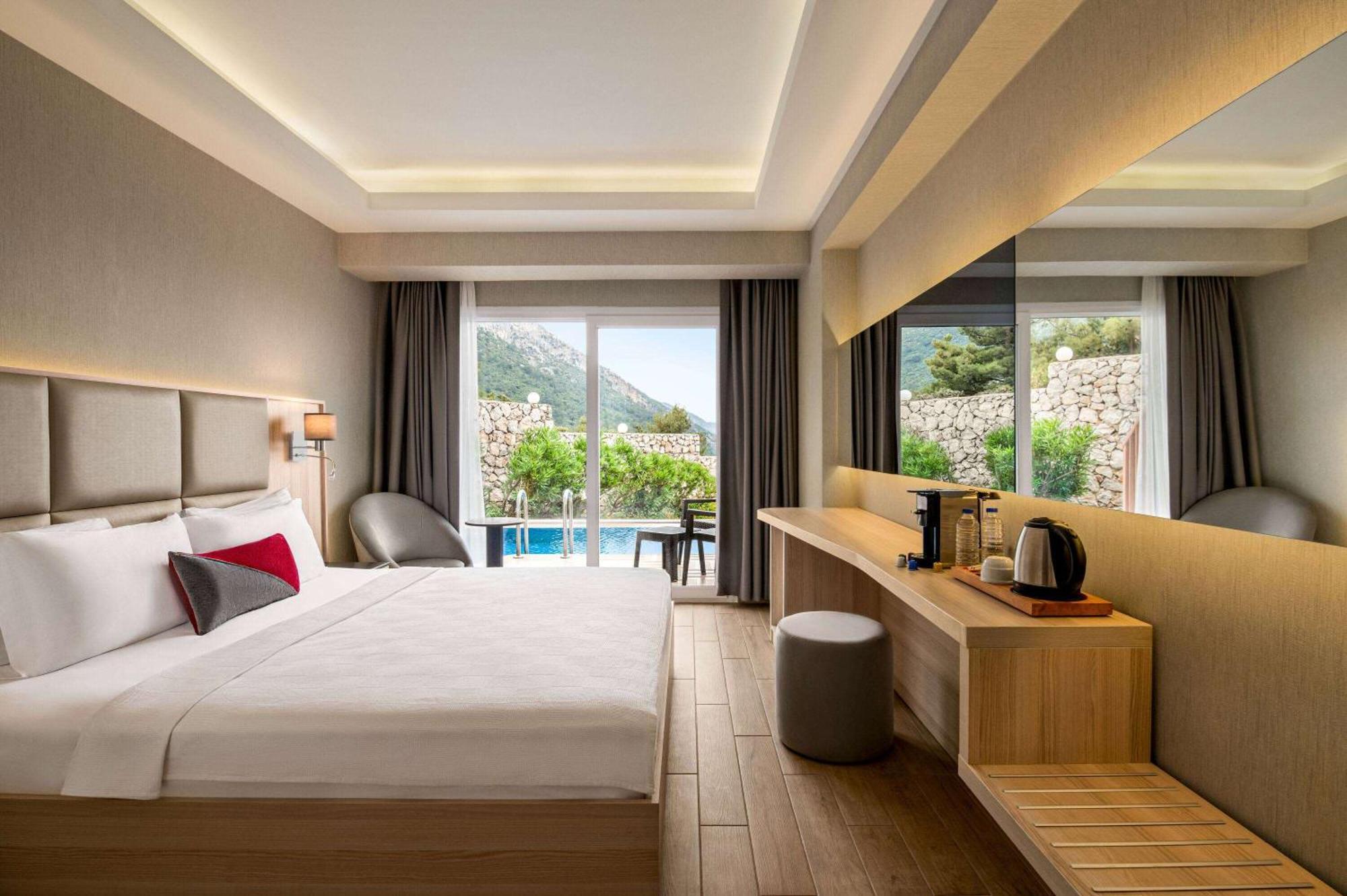 Ramada By Wyndham Fethiye Oludeniz Adult Only Hotel Екстериор снимка