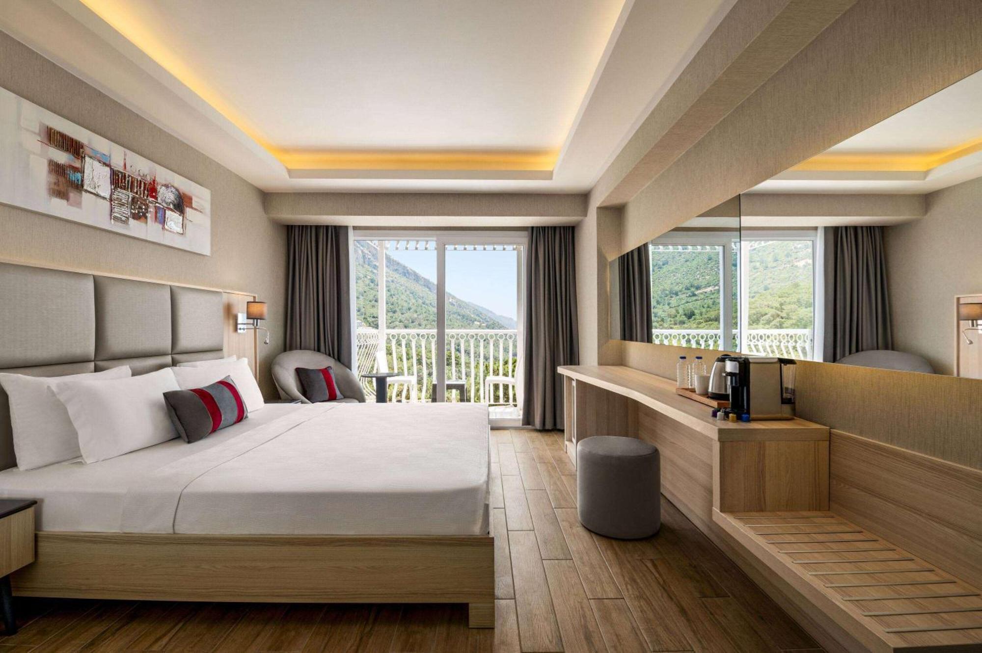 Ramada By Wyndham Fethiye Oludeniz Adult Only Hotel Екстериор снимка