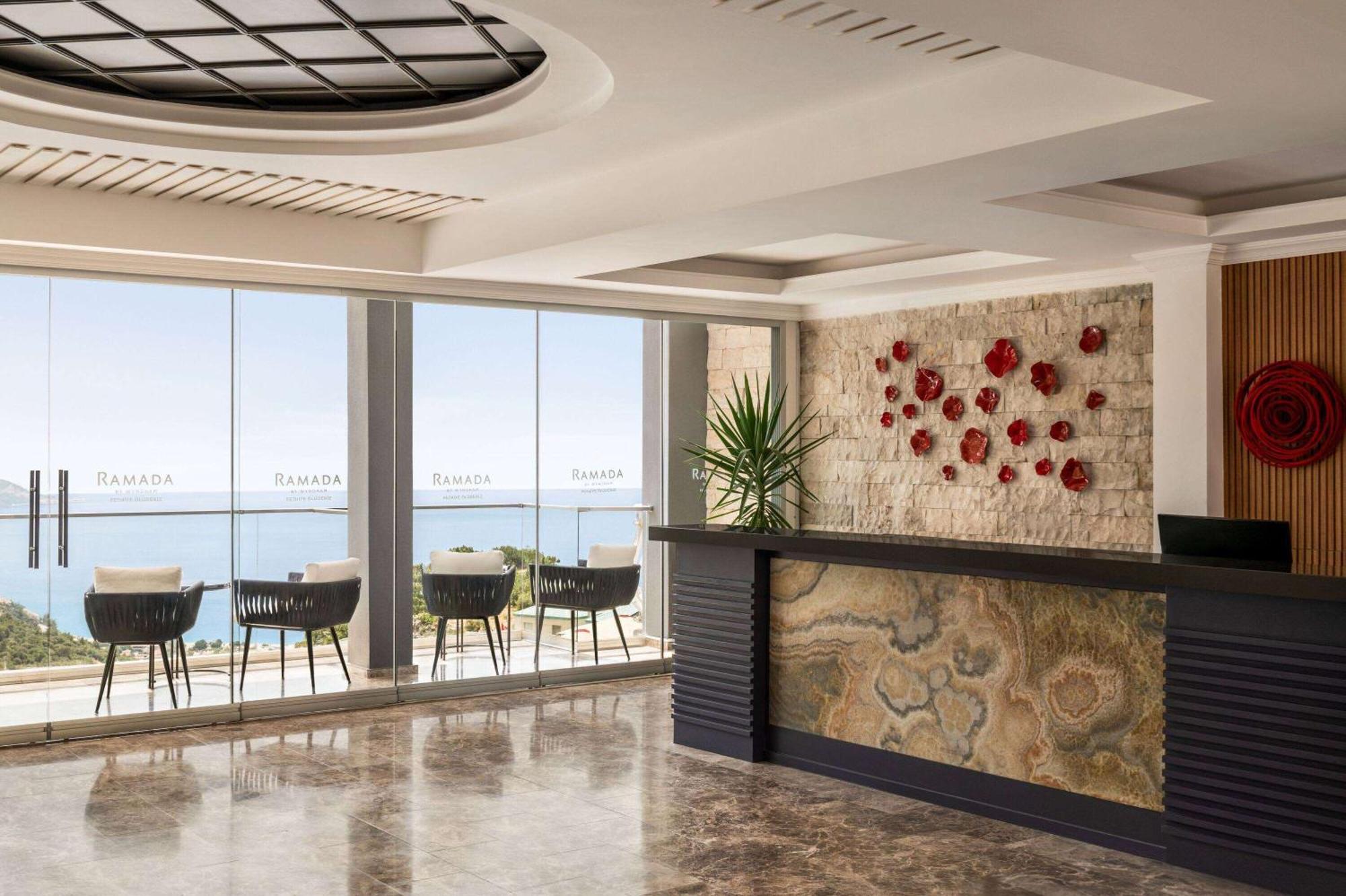 Ramada By Wyndham Fethiye Oludeniz Adult Only Hotel Екстериор снимка