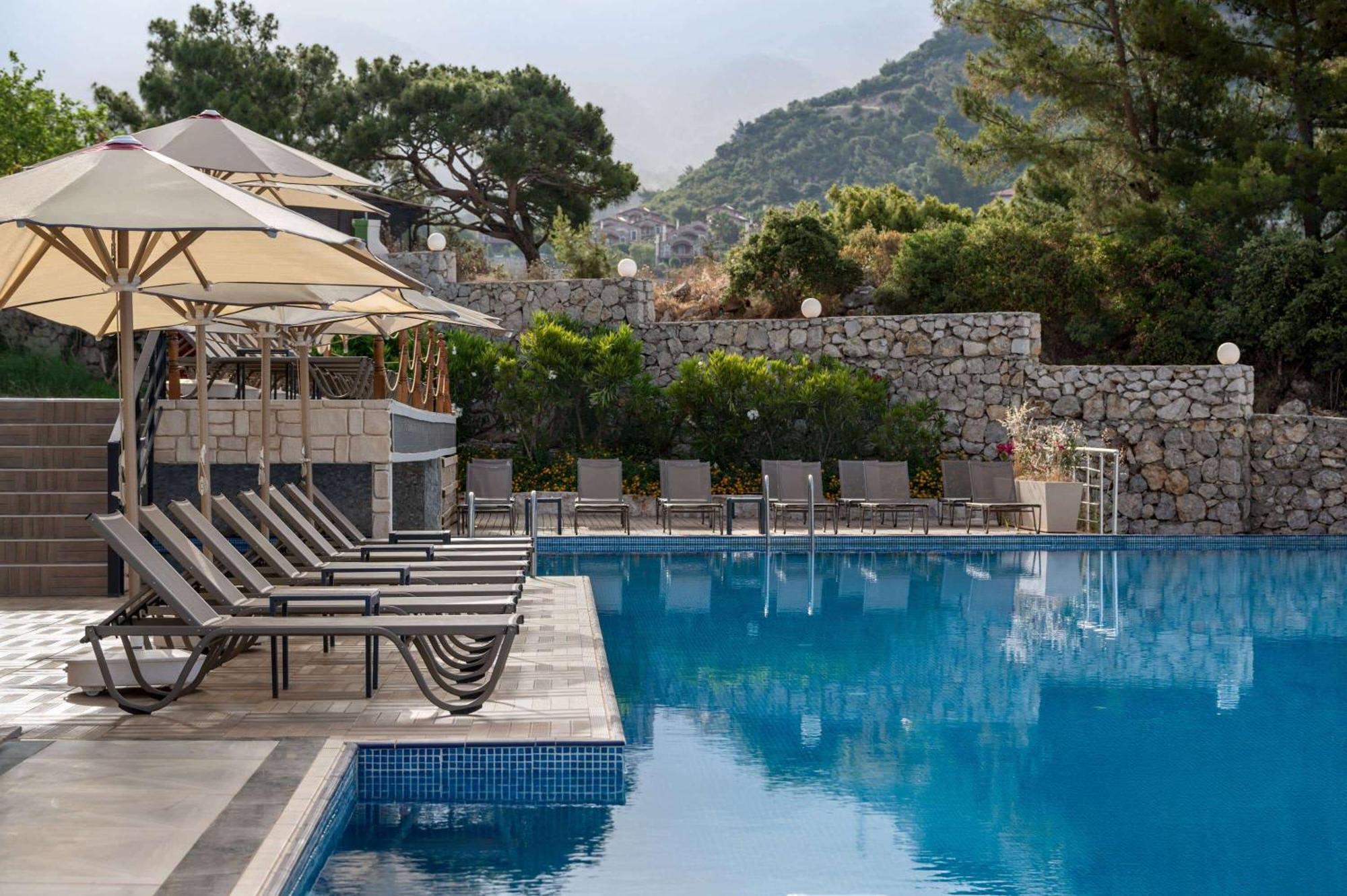 Ramada By Wyndham Fethiye Oludeniz Adult Only Hotel Екстериор снимка