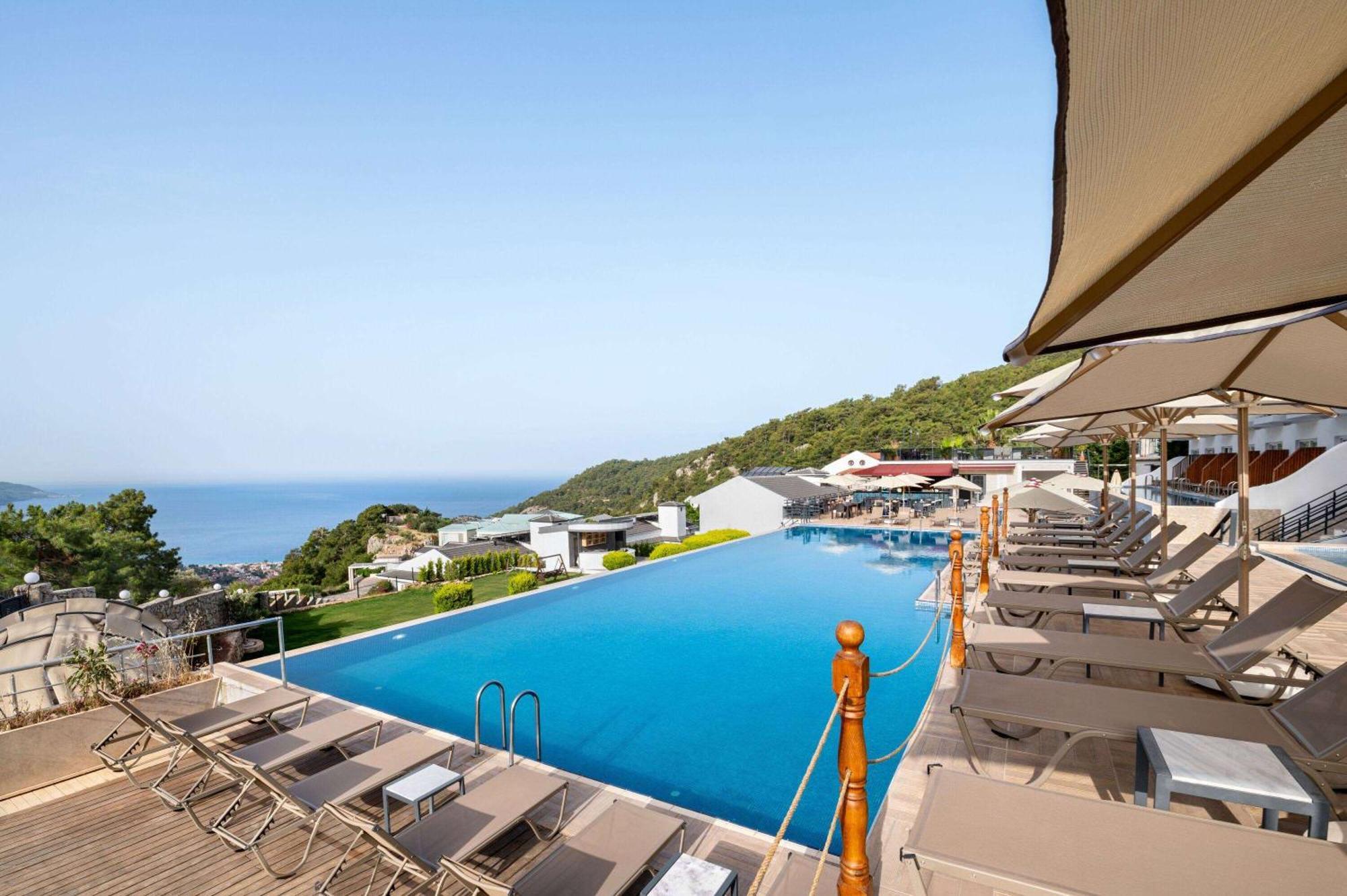 Ramada By Wyndham Fethiye Oludeniz Adult Only Hotel Екстериор снимка
