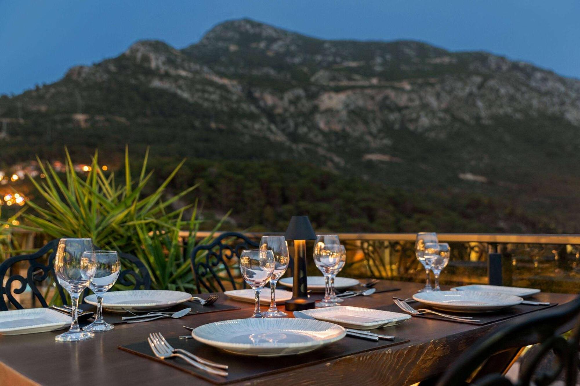 Ramada By Wyndham Fethiye Oludeniz Adult Only Hotel Екстериор снимка