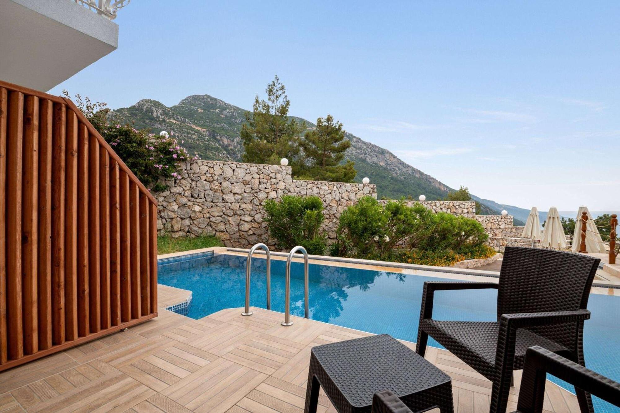 Ramada By Wyndham Fethiye Oludeniz Adult Only Hotel Екстериор снимка
