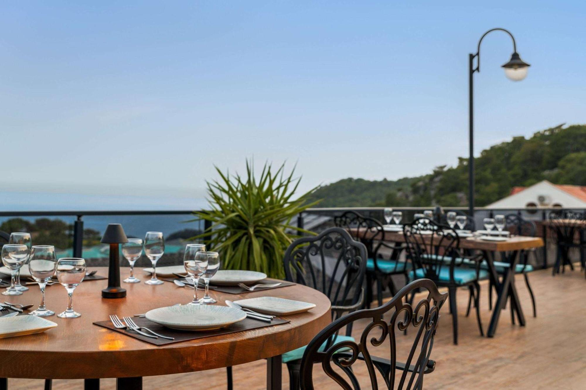 Ramada By Wyndham Fethiye Oludeniz Adult Only Hotel Екстериор снимка