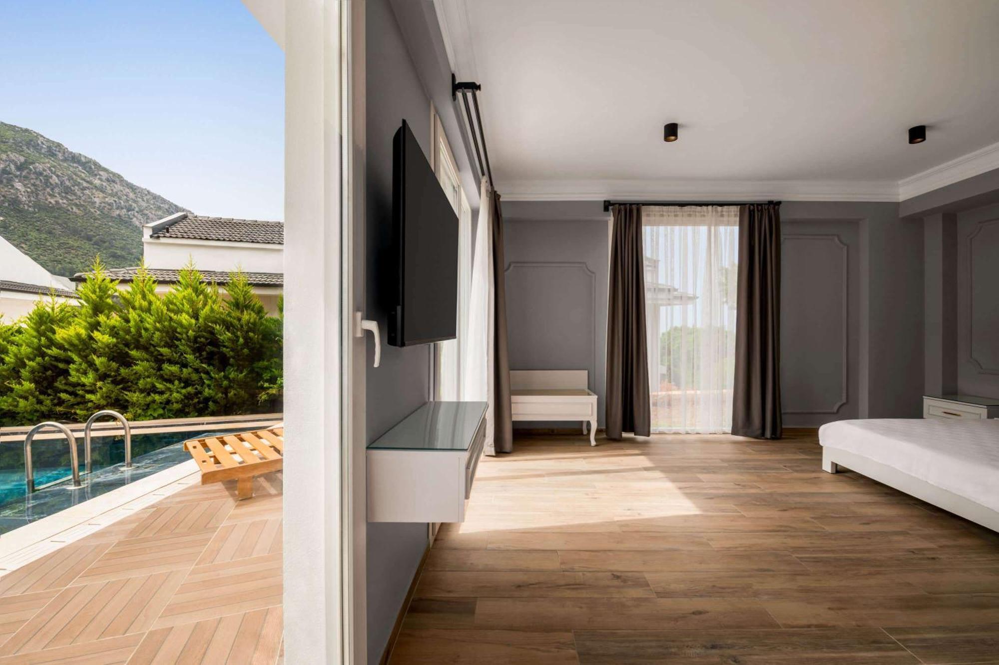 Ramada By Wyndham Fethiye Oludeniz Adult Only Hotel Екстериор снимка