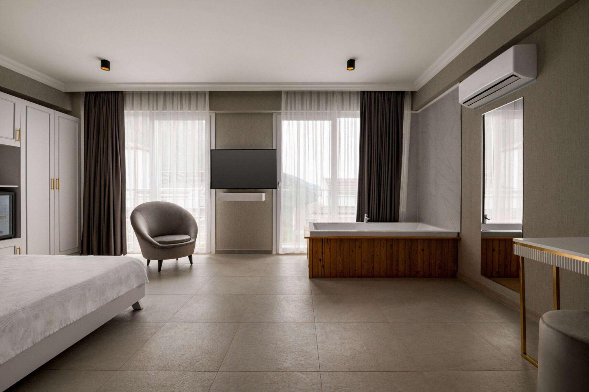 Ramada By Wyndham Fethiye Oludeniz Adult Only Hotel Екстериор снимка